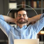 Descubra 7 ações práticas e científicas que líderes podem adotar hoje para reduzir estresse, fortalecer equipes e aumentar a produtividade. Insights de neurociência e gestão de grandes empresas.